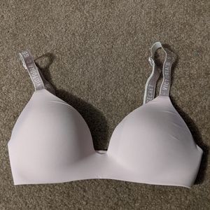 Victoria's Secret Wireless T-shirt Bra